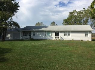 8712 NE Sam Ray Rd, Kansas City, MO 64156