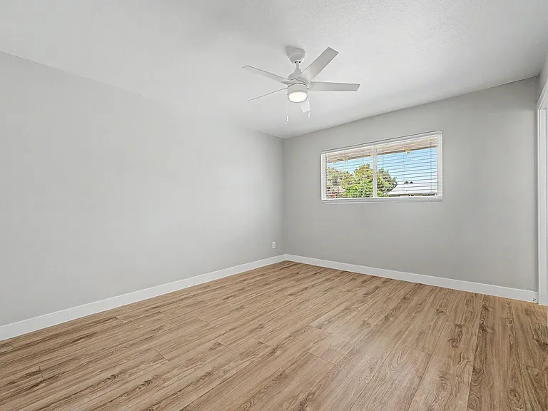 8730 E Rancho Vista Dr — Photo 21