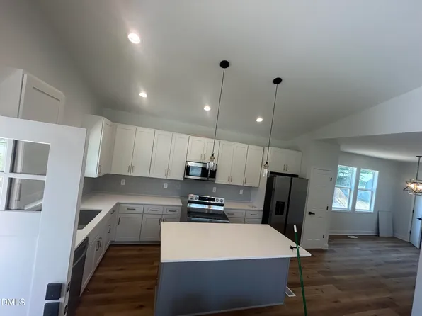 461 New York Ave, Burlington, NC 27215