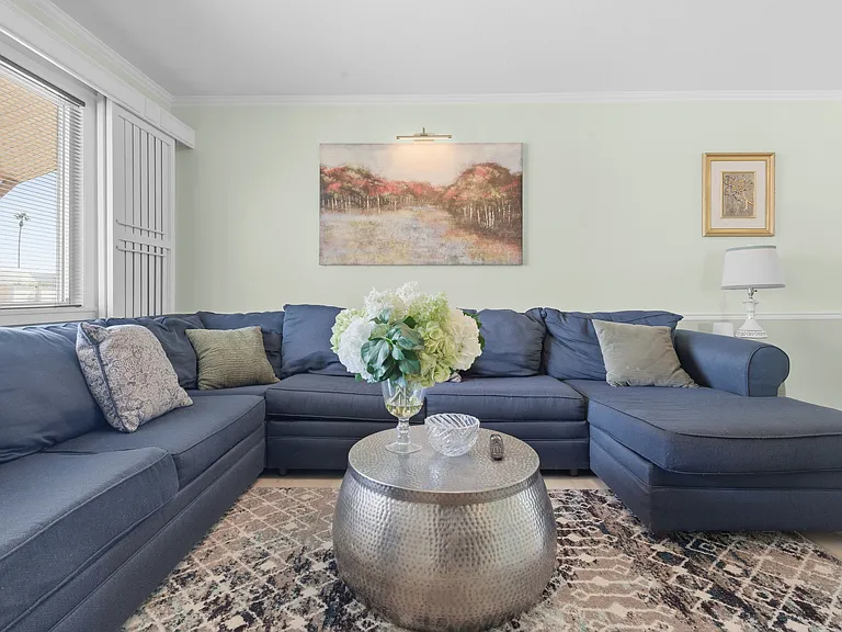 17226 N Lindgren Ave — Photo 9