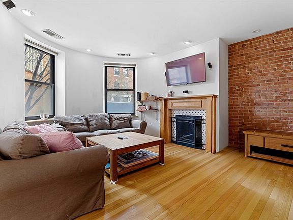 2nd image of 79 Gainsborough St Unit 103