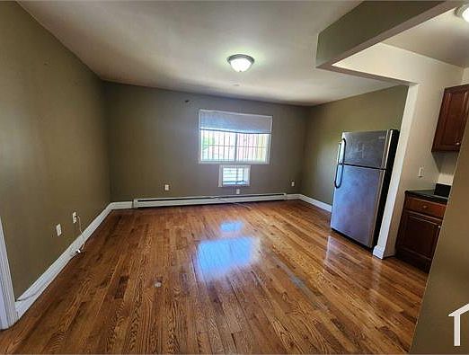 3rd image of 3402 Wickham Ave #4