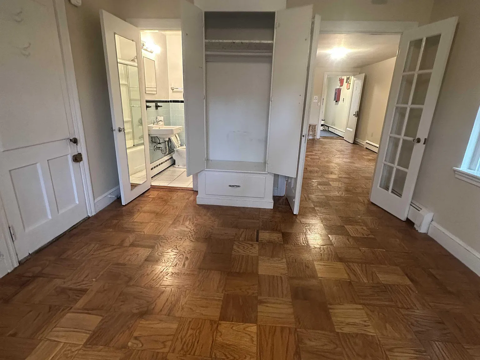 1 bed, $2,100 — Photo 3
