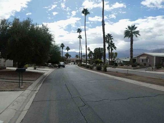 Exterior Neighborhood (street photo)