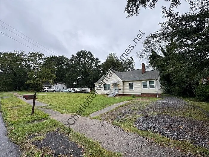 614 W Graham St