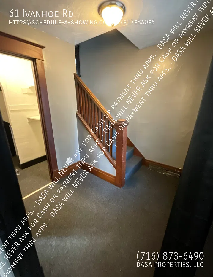 61 Ivanhoe - 4 Bed / 1 Bath — Photo 4