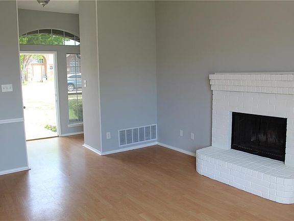 5th image of 7009 Charleston Dr