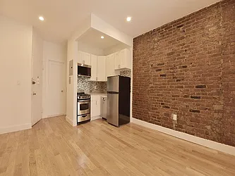 Rented by Cooper & Cooper Real Estate