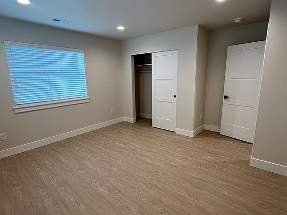 5th image of 3828 S Cushman Ave #A