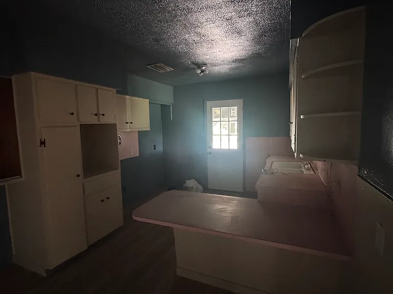 809 Loma St — Photo 13