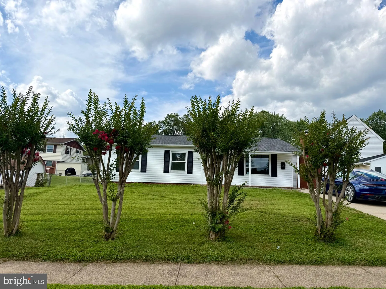 3 bed, 2.0 bath, 1378 sqft, $2,900 — Photo 2