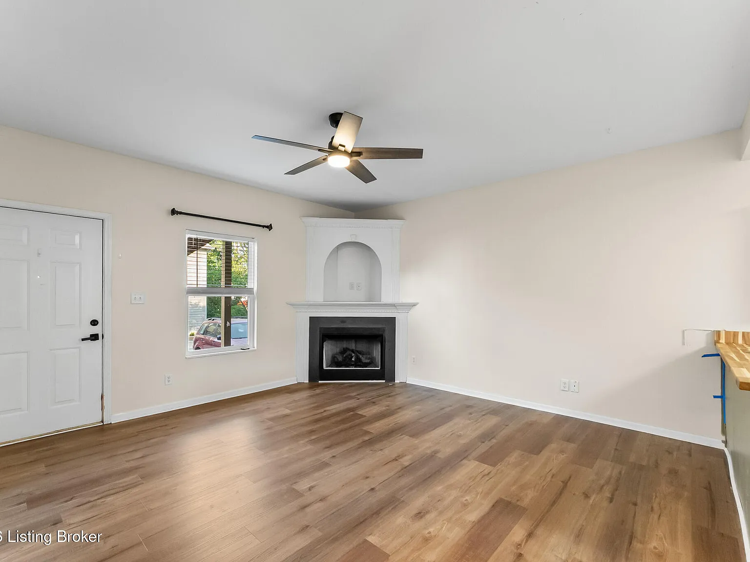 2 bed, 2.0 bath, 809 sqft, $1,600 — Photo 4