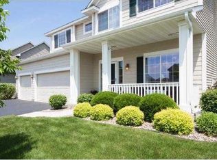 2490 Clover Field Dr, Chaska, MN 55318