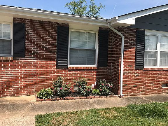 2nd image of 100 Sycamore Dr