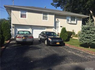 242 W 6th St, Deer Park, NY 11729