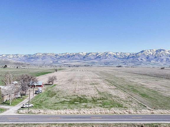 2nd image of 5300 S State St