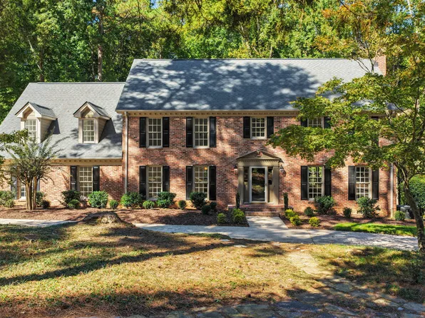 2404 Beechview Ct, Raleigh, NC 27615