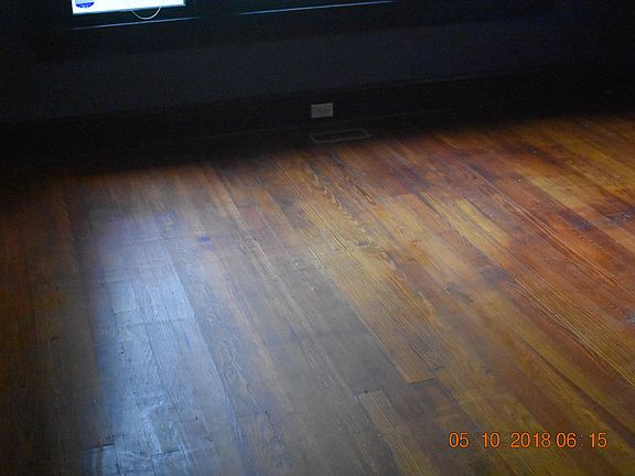 4th image of 534 Farragut Ave