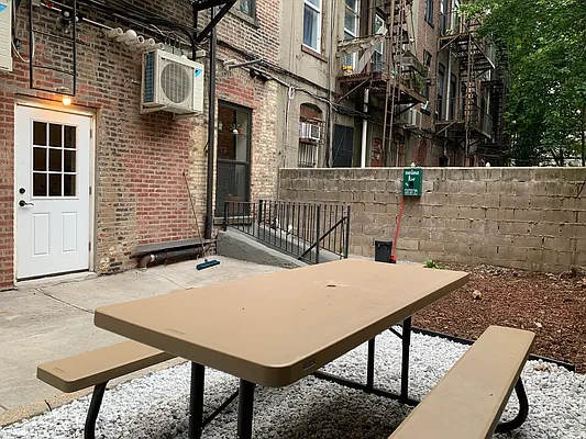 Rented by Prime Square Realty | media 36