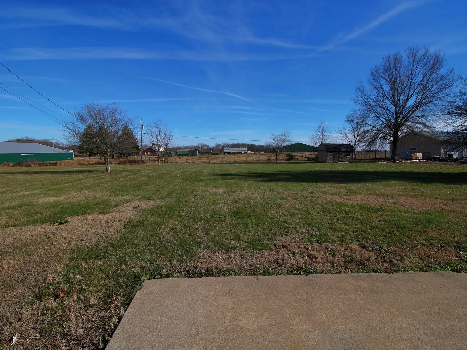 3 bed, 2.0 bath, 1296 sqft, $2,000 — Photo 4