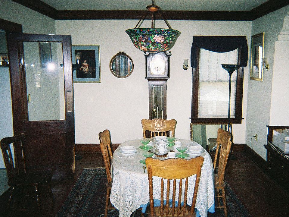 2nd image of 614 N Roosevelt Ave