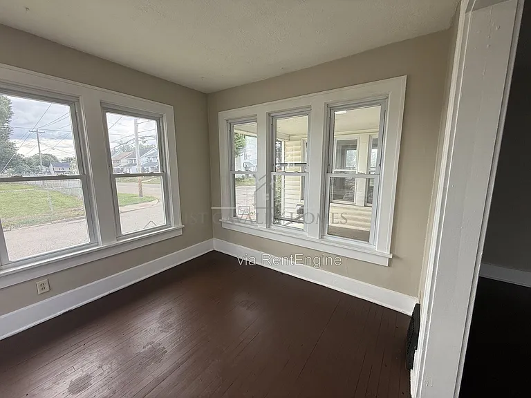 301 Roslyn Ave NW #303 — Photo 10