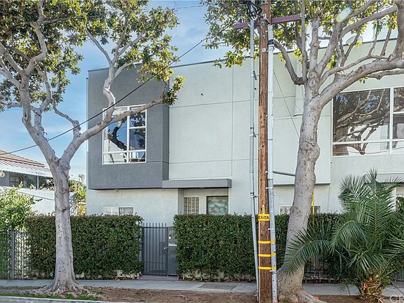 2nd image of 8720 W West Knoll Dr #105