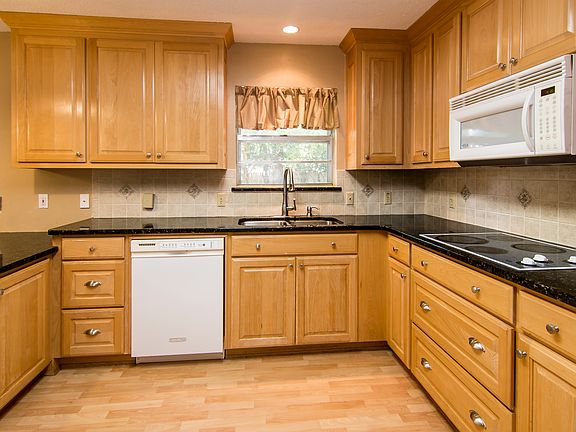 4th image of 507 Greenridge Dr