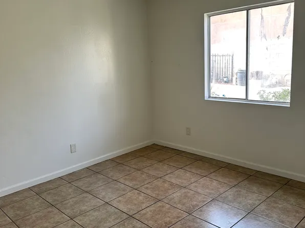 1628 Lincoln St APT B, Bakersfield, CA 93305