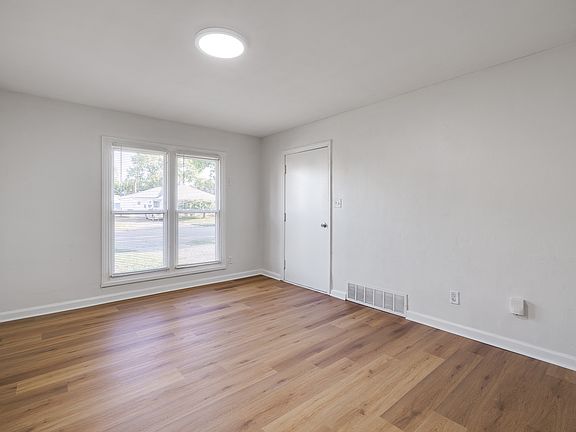 3rd image of 2432 Lehigh Pl