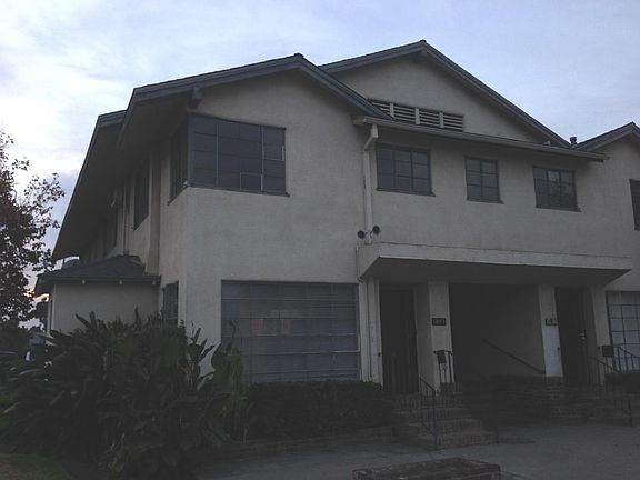 4th image of 839 E Elizabeth St
