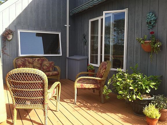Front Deck- now vinyl sided