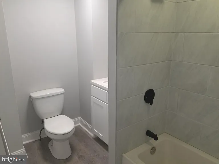 212 Warren St #3 — Photo 7