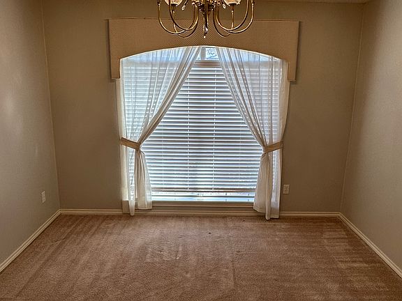 4th image of 7109 Live Oak Dr
