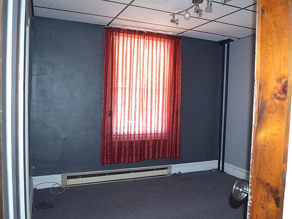 4th image of 139 W Main St Floor 1