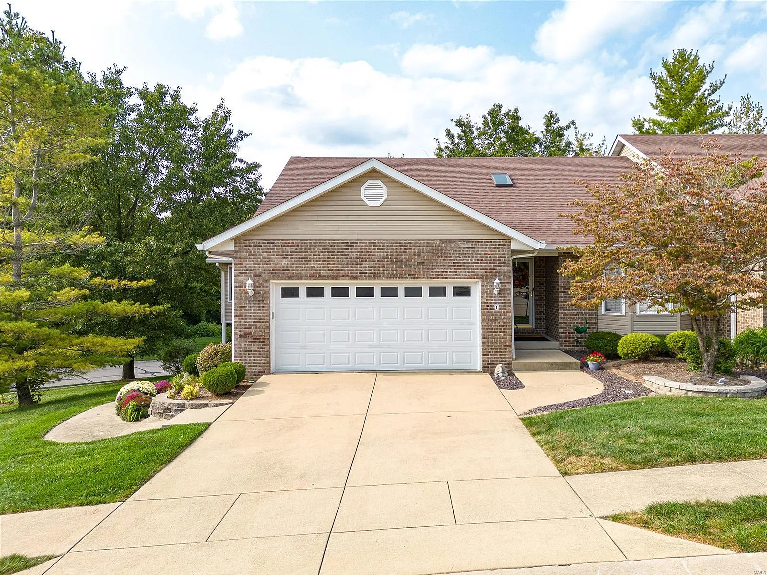 1 Huntington Ct photo 1