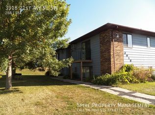 3918 21st Avenue Pl SW #1, Cedar Rapids, IA 52404