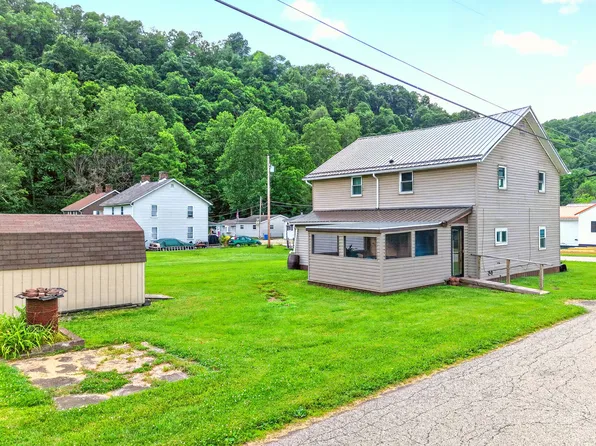 105 2nd St, Perryopolis, PA 15473