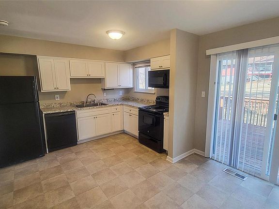 5th image of 4409 Tarlton Dr