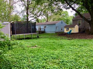 7215 Springfield St, Prairie Village, KS 66208