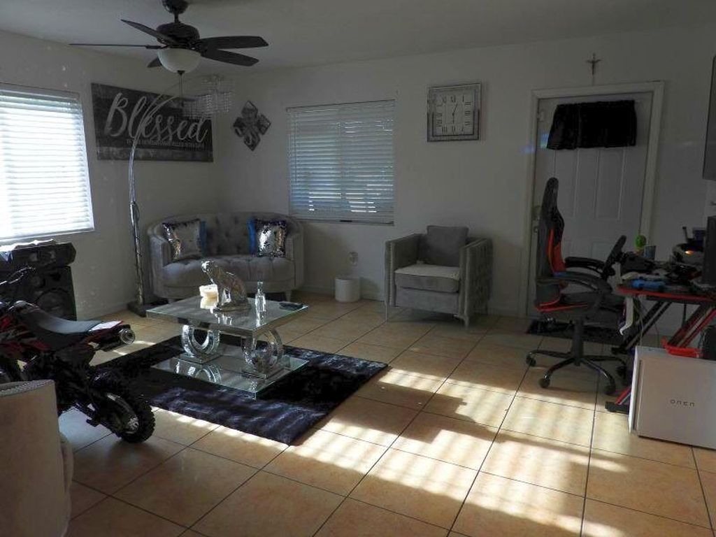 2764 NW 1st Court, photo 2