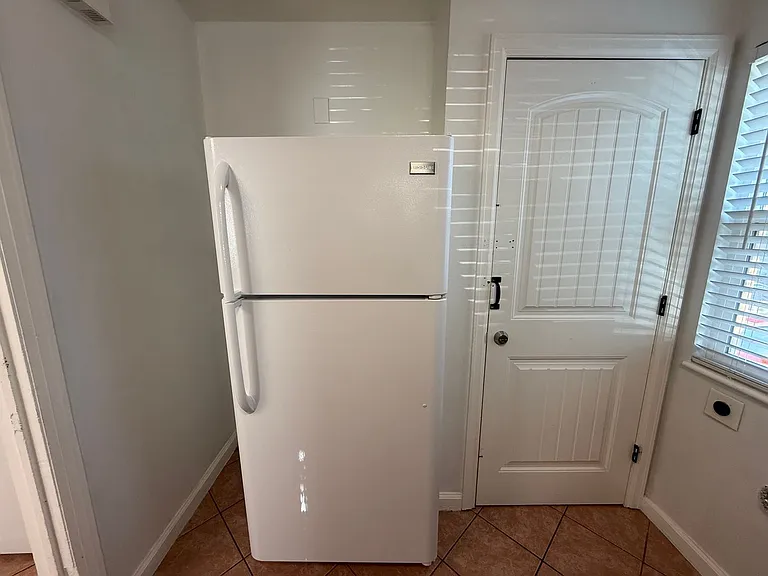 1349 Kenton St — Photo 14