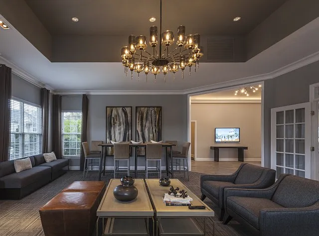 Chestnut Pointe Apartments — Photo 8