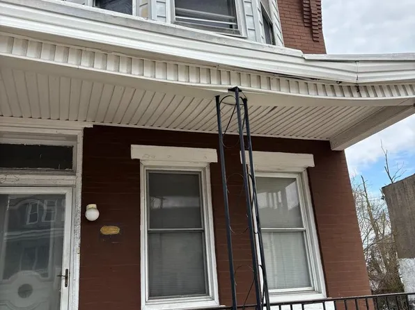 5847 N 12th St, Philadelphia, PA 19141
