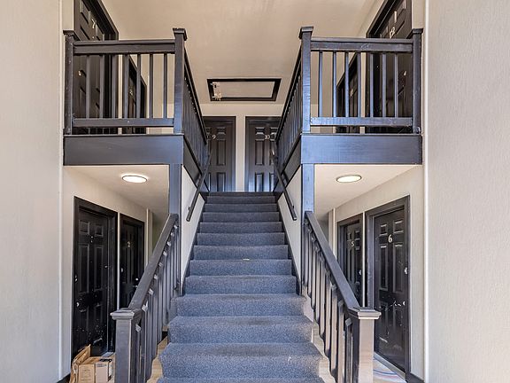 2nd image of 1015 E Hurd St APT 2
