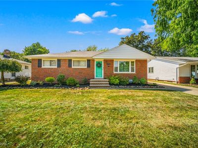 1296 Bonnie Ln, Mayfield Heights, OH, 44124