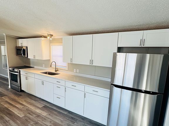 2nd image of 132 Melinda Ln