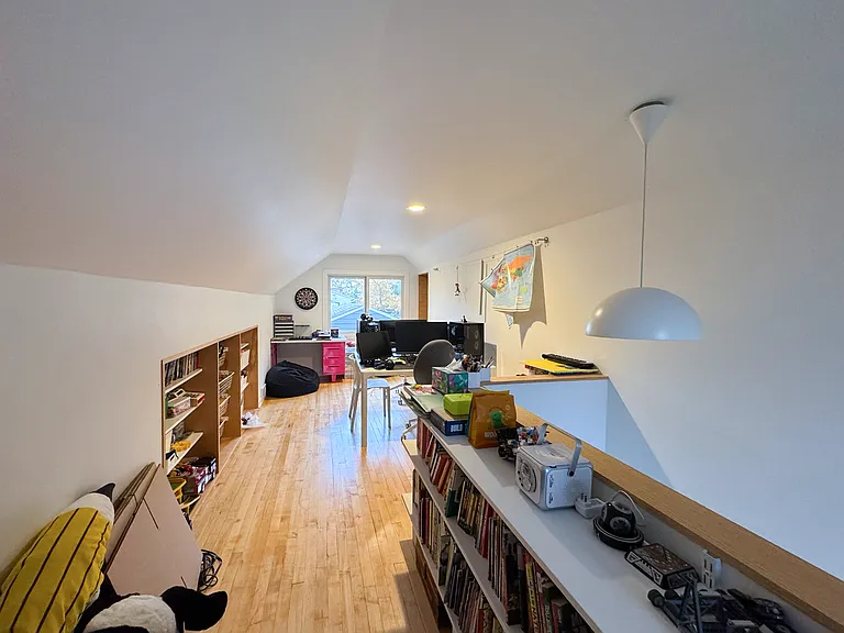 927 Northwood St — Photo 11