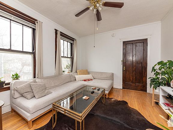 2nd image of 1710 W Balmoral Ave #2