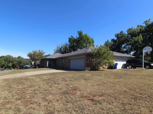 1805 S Hillside St, Stillwater, OK 74074